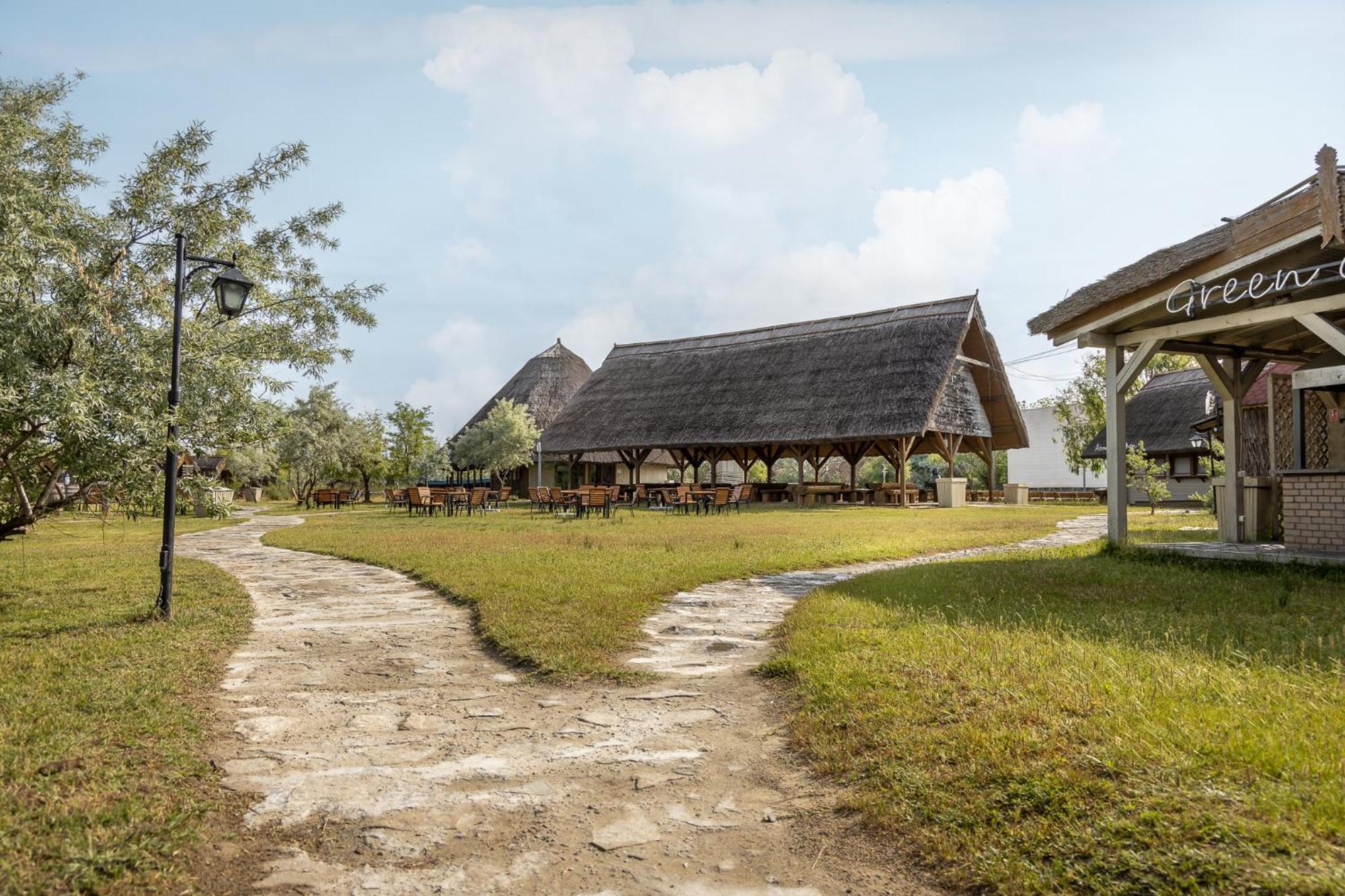Dolphin Camping Sfântu Gheorghe Exterior photo