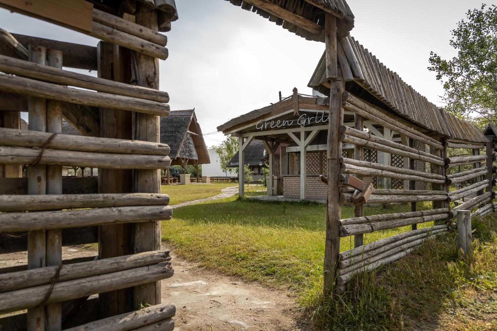 Dolphin Camping Sfântu Gheorghe Exterior photo