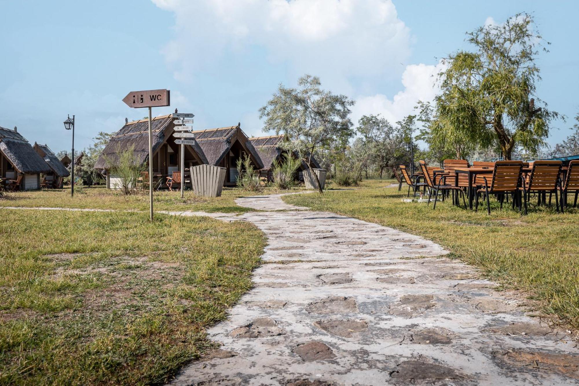 Dolphin Camping Sfântu Gheorghe Exterior photo